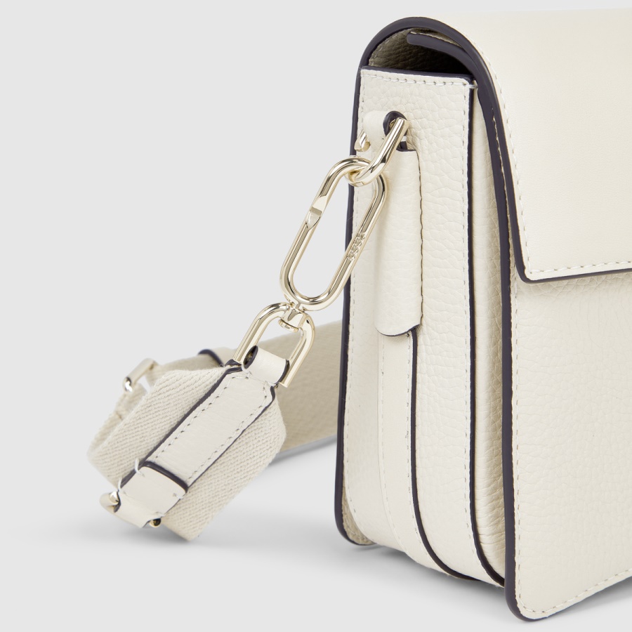 ECCO Creme Textureblock Cassette Bag Full Size