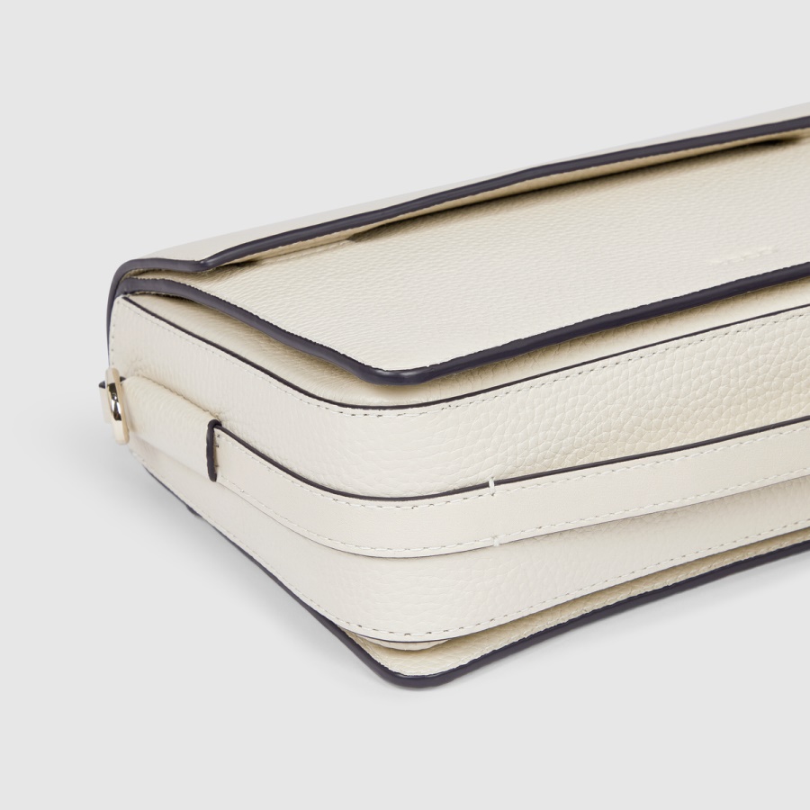 ECCO Creme Textureblock Cassette Bag Full Size